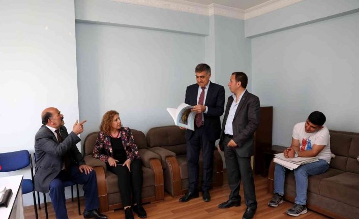 Van Büyükşehir Belediyesi engelli vatandaşların yanında