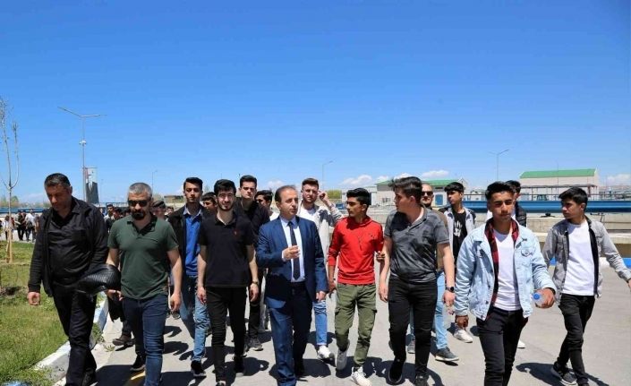 VASKİ, öğrencileri “Merkez İleri Biyolojik Atıksu Arıtma Tesisi”nde ağırladı