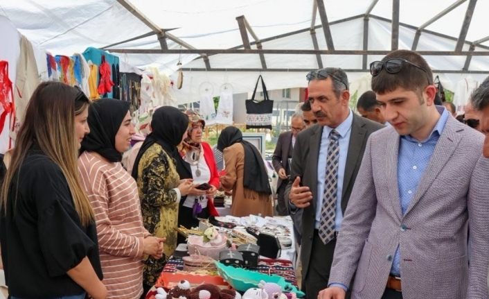 Gürpınar’da yılsonu sergisi