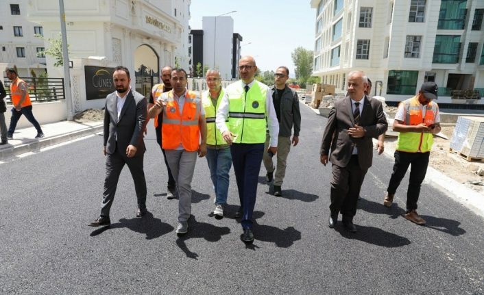 İpekyolu Belediyesinden yol asfaltlama çalışması