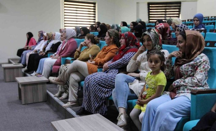 Van’da ‘Ailemde Engelli Var’ semineri