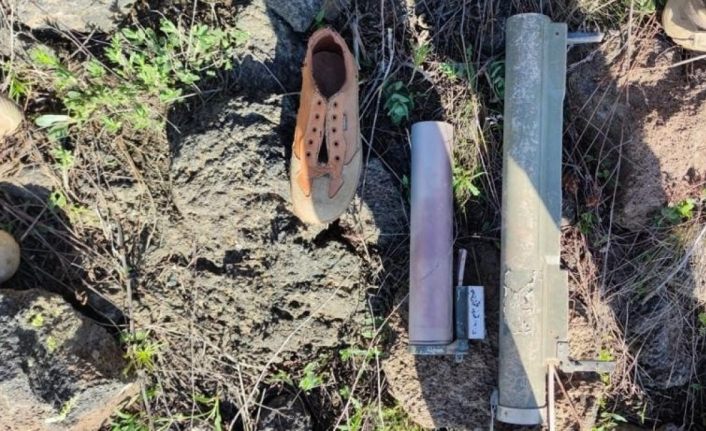 Van’da basma düzenekli EYP, top mermisi ve lav silahı ele geçirildi