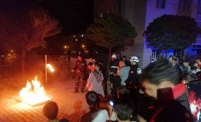 Van’da bina tahliye ve yangın söndürme tatbikatı