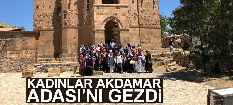 Tuşba Kaymakamlığından kadınlar için Akdamar Adası gezisi