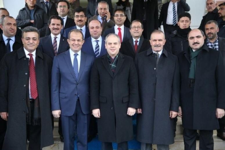 Gençlik ve Spor Bakanı Akif Çağatay Kılıç Van