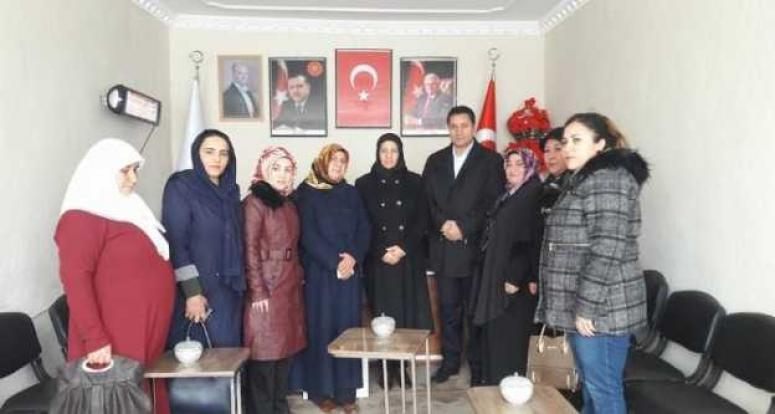 AK Partili kadınlardan Özalp ilçesine ziyaret