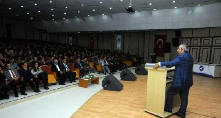 Rektör Battal lise öğrencileriyle buluştu