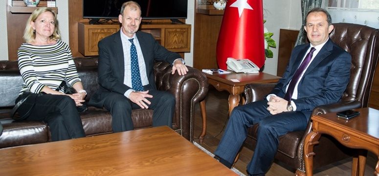 Vali Taşyapan, Johannes Zutt