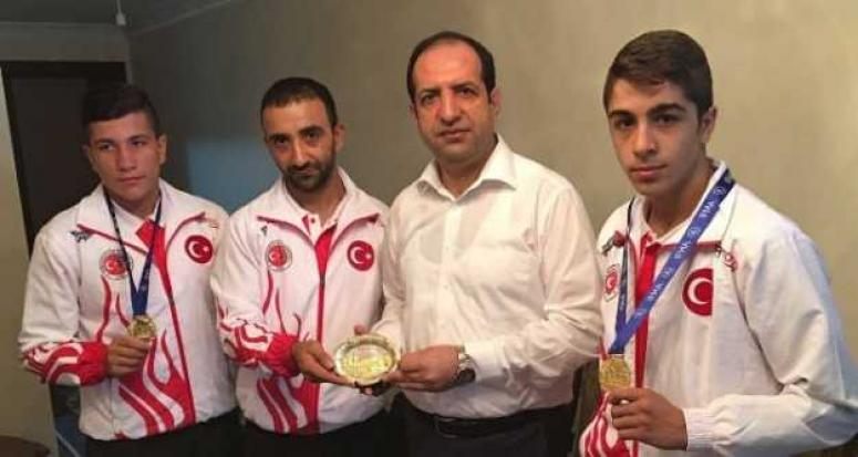 Dünya şampiyonu sporculardan Bakan Yardımcısı Çiftci