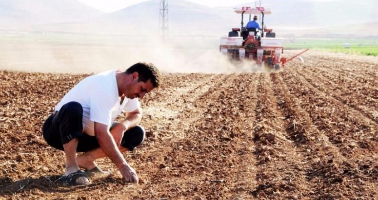 Çiftçilerin kredi borçları erteleniyor