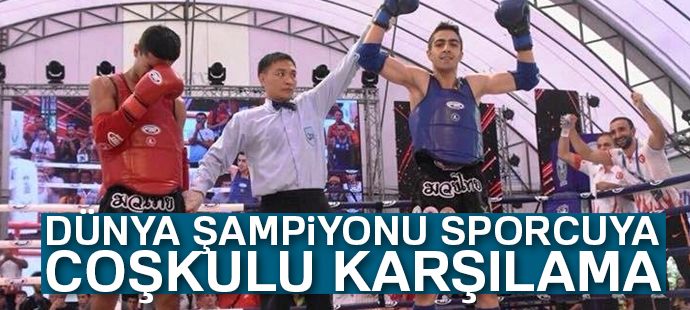 Dünya Şampiyonu Sporcuya Coşkulu Karşılama