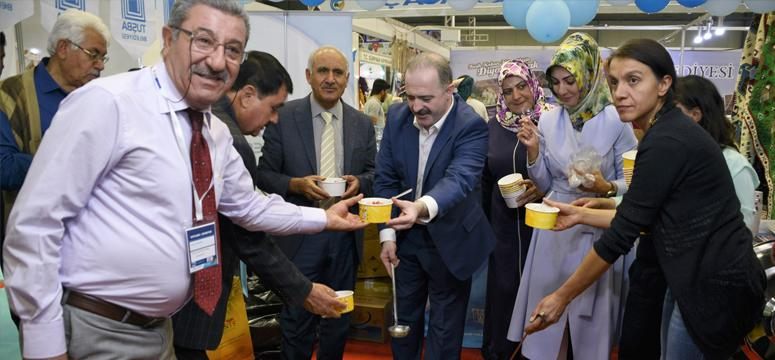Tuşba Belediyesi fuara damga vurdu
