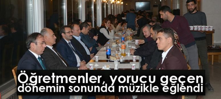 Öğretmenler, yorucu geçen dönemin sonunda müzikle eğlendi