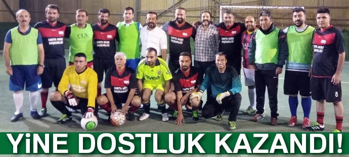 Van basını ve zabıta çim sahada ter döktü