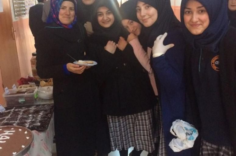 Gevaş İmam Hatip Lisesinden Halep için kermes