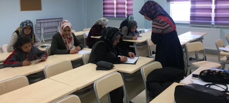 Gürpınarlı kadınlar için okuma yazma kursu