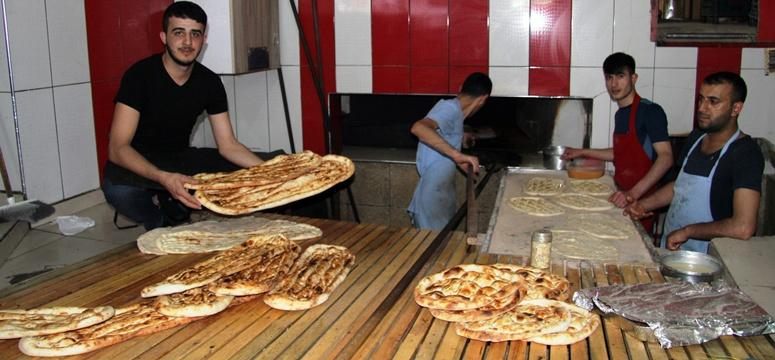 Fırıncıların zorlu Ramazan mesaisi