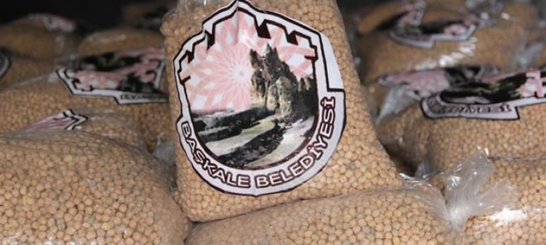  Başkale Belediyesinden ihtiyaç sahiplerine yardım