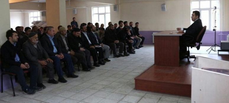 Kaymakam Özcan, imamlarla bir araya geldi