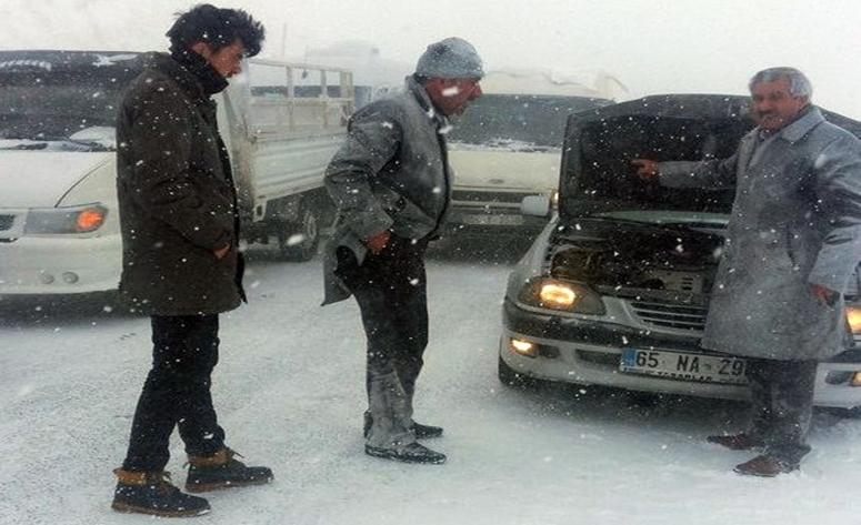  Van-Hakkari karayolu kapandı