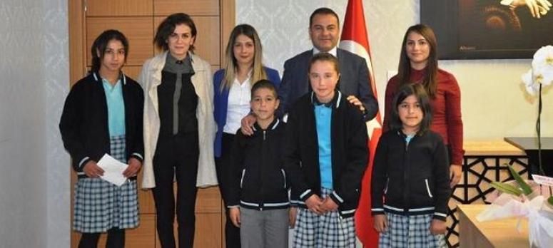 Öğrencilerden Kaymakam Yaşar