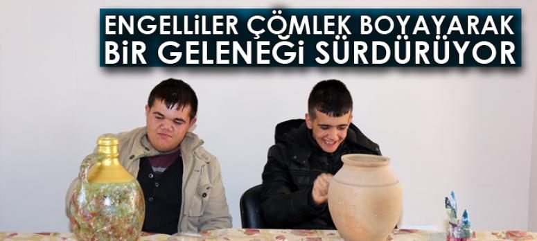 Engelliler çömlek boyayarak bir geleneği sürdürüyor