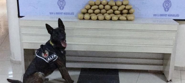 Van polisi 10 ayda 3 ton 695 kilo uyuşturucu ele geçirdi