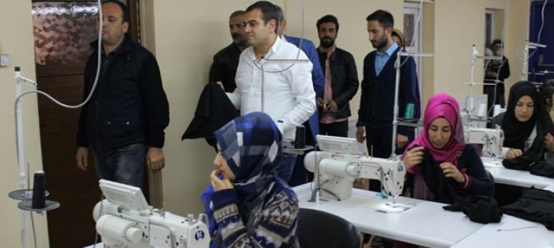 Genç kızların umudu tekstil firması sipariş almaya başladı
