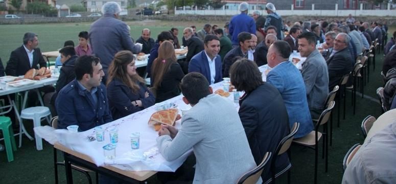 Muradiye belediyesinden iftar yemeği