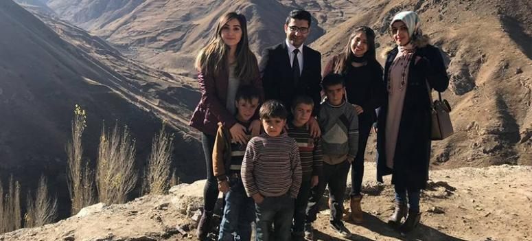 Fedakar öğretmenler, 4 kız çocuğu okula kazandırdı