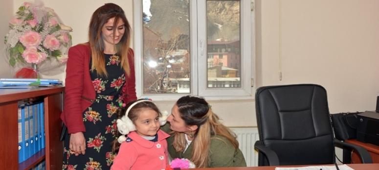 Minik öğrencilerden anlamlı ziyaret