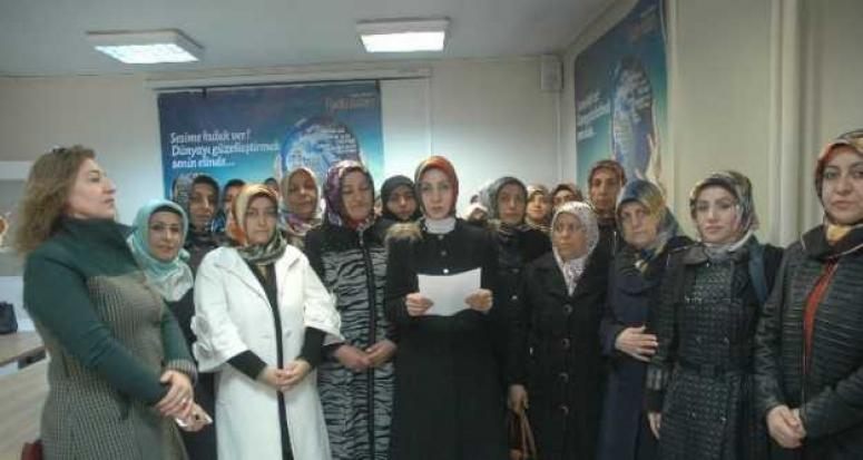 Saldırıya uğrayan AK Parti binasında basın açıklaması