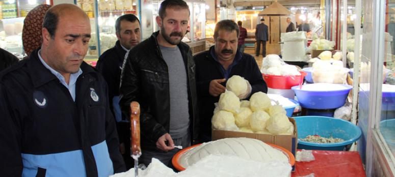 Peynirciler Çarşısı denetlendi