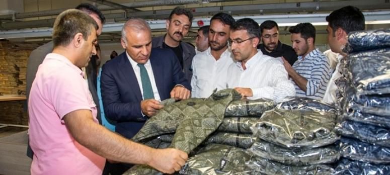 Vali Zorluoğlu tekstil kentte