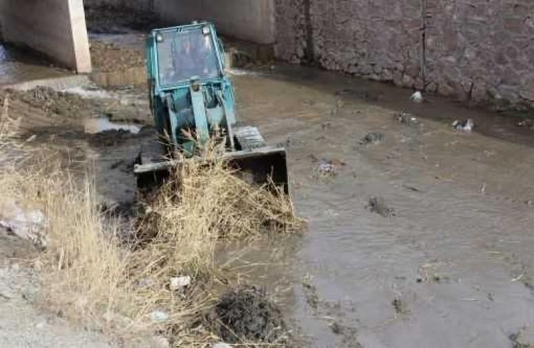 Özalp ilçesinde dere yatağı ıslah çalışması