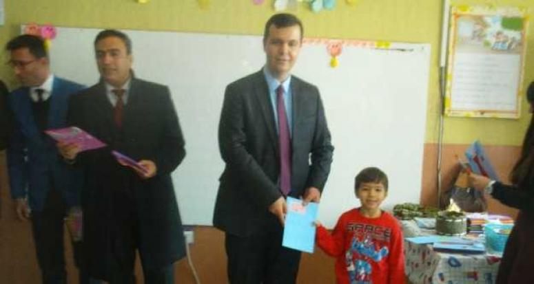 Özalp ilçesinde karne sevinci