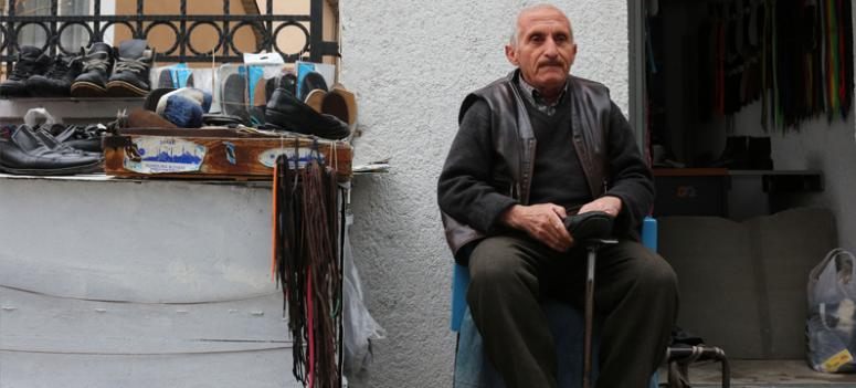 İki metrekarelik dükkanda geçen bir ömür
