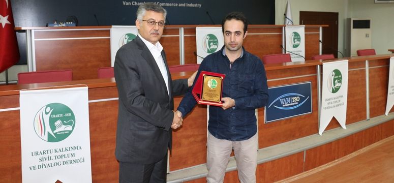 Urartu-Der girişimcilik sertifika töreni