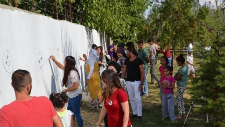 Ercişli çocuklardan resim etkinliği