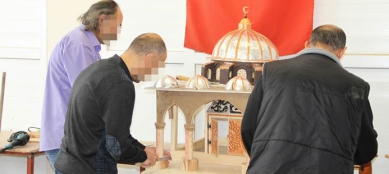 Pişmanlıklarını sanatla hafifletmeye çalışıyorlar 