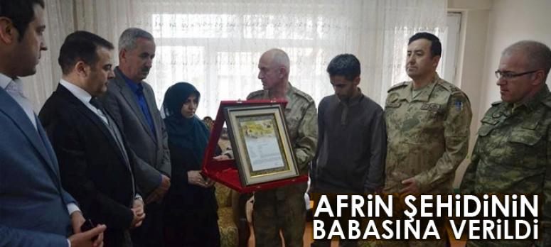 Afrin şehidinin babasına 