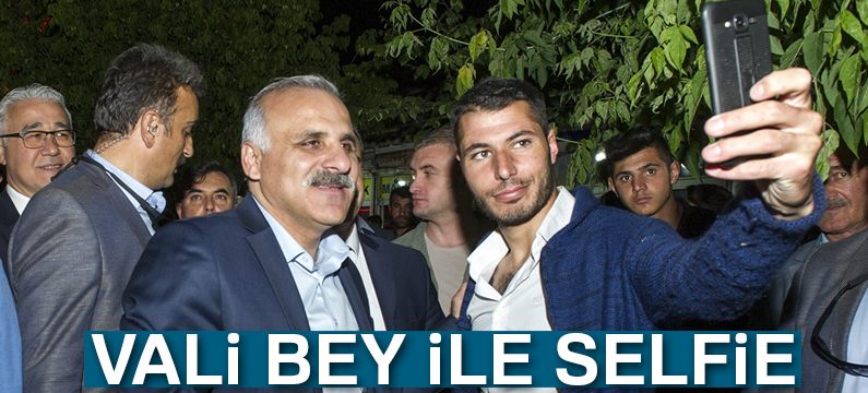 Vali Murat Zorluoğlu, iftarını Muradiye