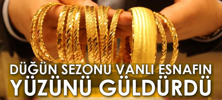 Düğün sezonu Vanlı esnafın yüzünü güldürdü