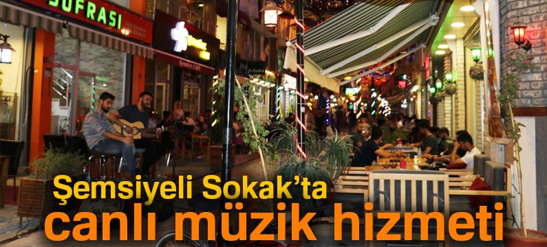Şemsiyeli Sokak