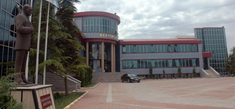 Van YYÜ, Katar