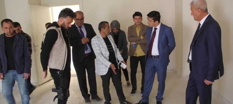 Kaymakam Öztürk, öğretmenevinde incelemelerde bulundu