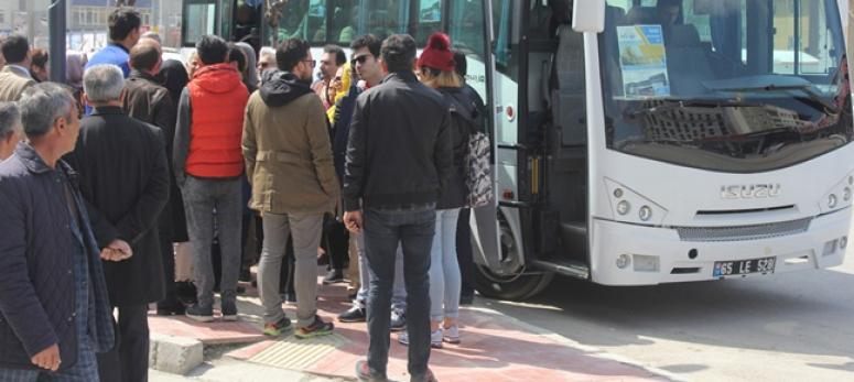  Van Büyükşehir Belediyesinden İranlı turistlere gezi kolaylığı