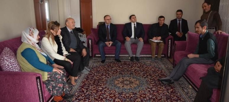 Tuşba kaymakamı Uçar, Ağartı mahallesini ziyaret etti