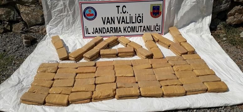 Okul bölgelerinde satılmak üzere eroin sevkıyatına ağır darbe