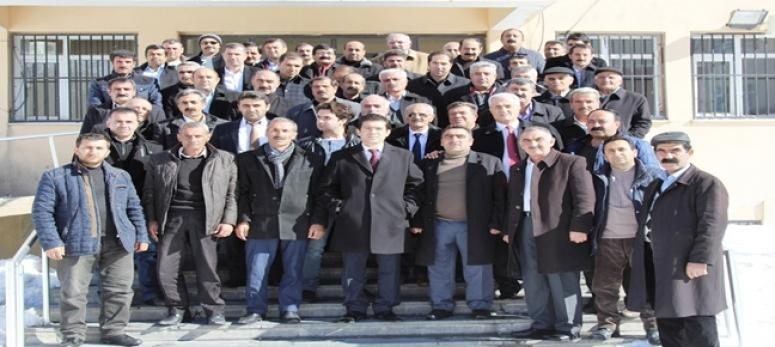  Başkan Vekili Öztürk muhtarlarla bir araya geldi